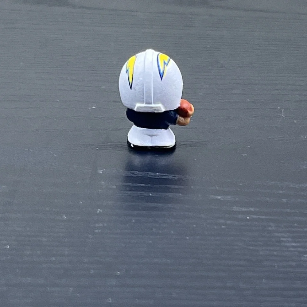 TeenyMates NFL Los Angeles Chargers Advent Calendar 24 Mini Figures